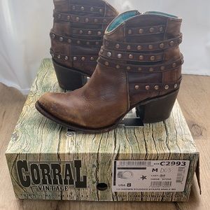 Corral Vintage booties size 8